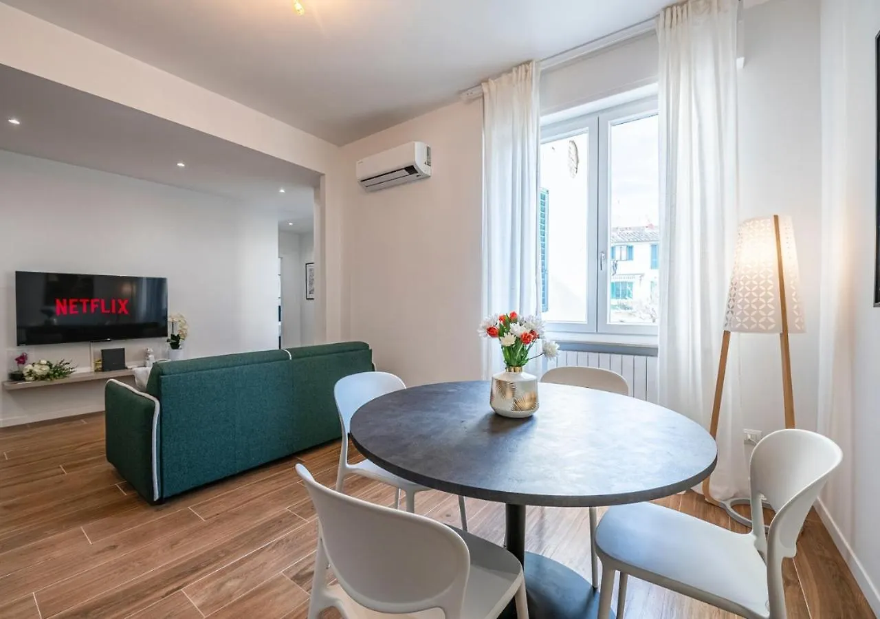 S.M.N-Centro Bf48 Luxury Living With Balcony Apartment Florence